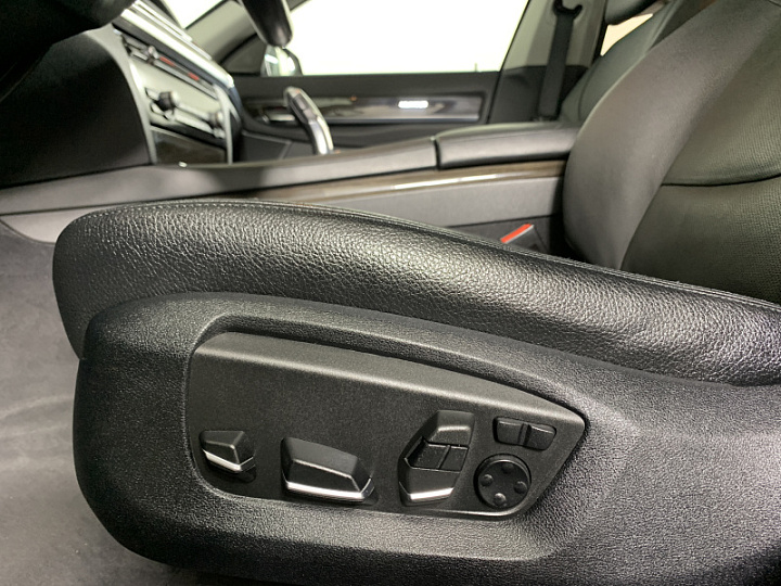 BMW 7 серии 3, 2015 года, Автоматическая, ЧЕРНЫЙ