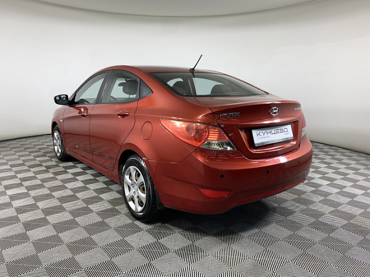 HYUNDAI Solaris 1.4, 2013 года, Автоматическая, Красный гранат