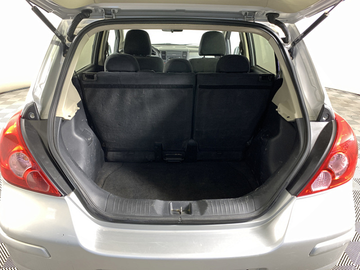 NISSAN Tiida 1.6, 2007 года, Механика, Серебристый