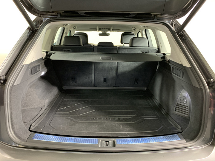 VOLKSWAGEN Touareg 2, 2019 года, Автоматическая, СЕРЫЙ