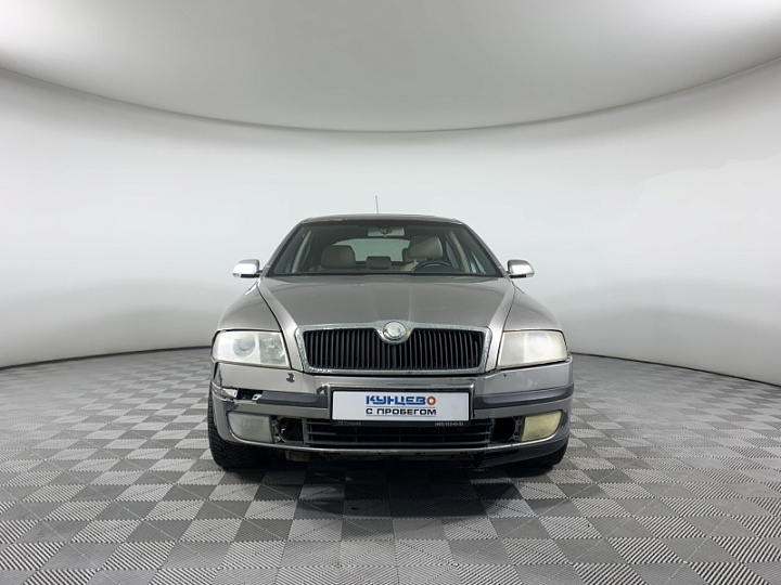 SKODA Octavia 2, 2008 года, Робот, Золотистый