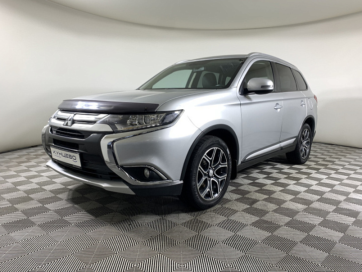 Mitsubishi Outlander 2.4, 2015 года, Вариатор, Серебристый