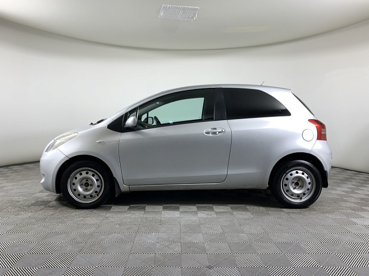 TOYOTA Yaris 1.3, 2008 года, Робот, Серебристый