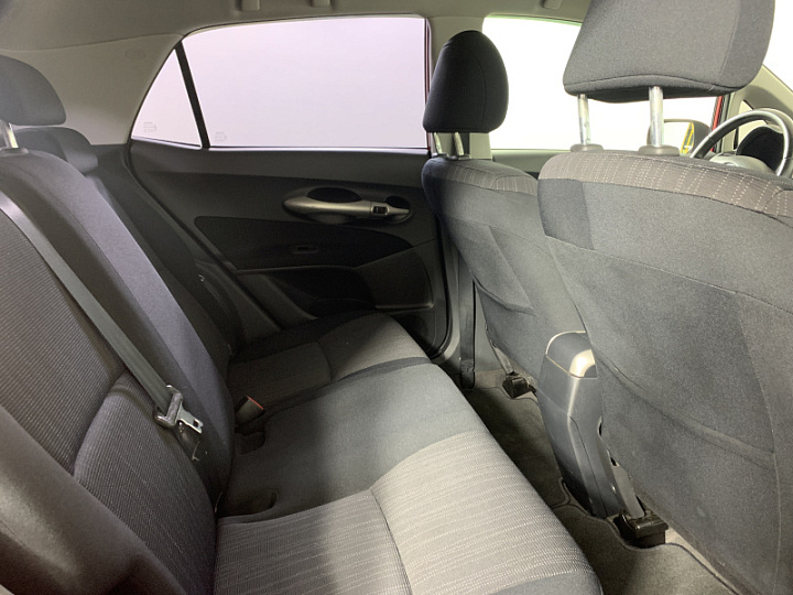 TOYOTA Auris 1.4, 2007 года, Механика, КРАСНЫЙ