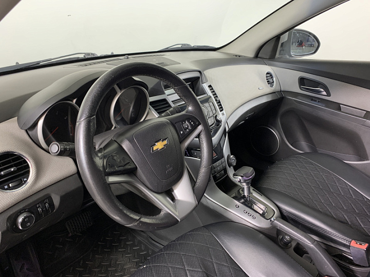 CHEVROLET Cruze 1.6, 2011 года, Автоматическая, Серебристый металлик