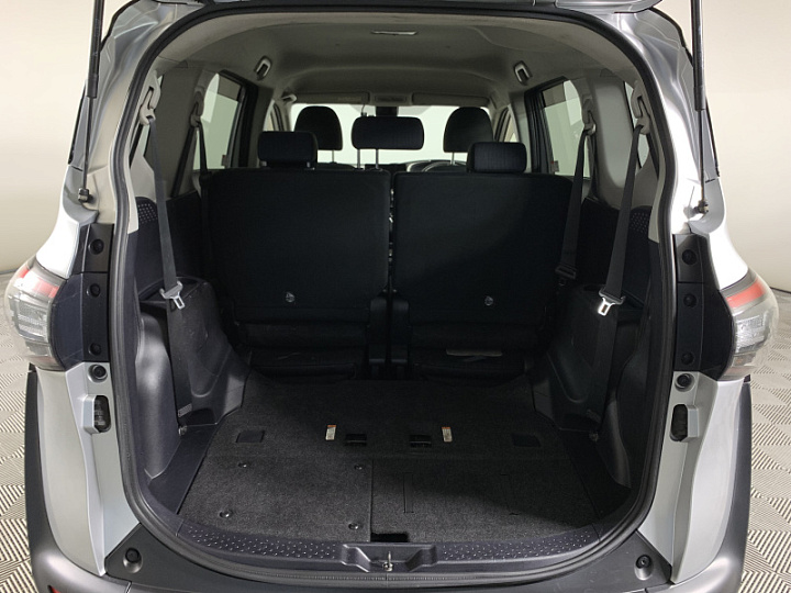 Toyota Sienta 1.5, 2018 года, Вариатор, Серый