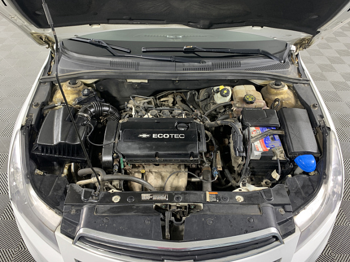 CHEVROLET Cruze 1.8, 2013 года, Механика, БЕЛЫЙ