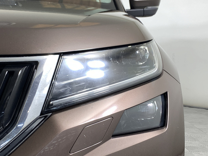 SKODA Kodiaq 2, 2018 года, Робот, КОРИЧНЕВЫЙ