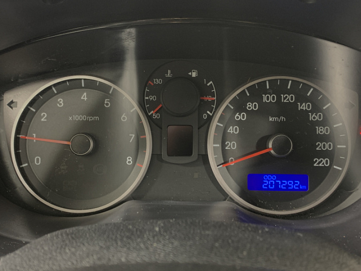 HYUNDAI i20 1.4, 2010 года, Механика, Вишневый