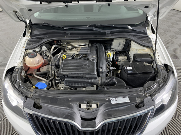 SKODA Rapid 1.4, 2018 года, Робот, БЕЛЫЙ
