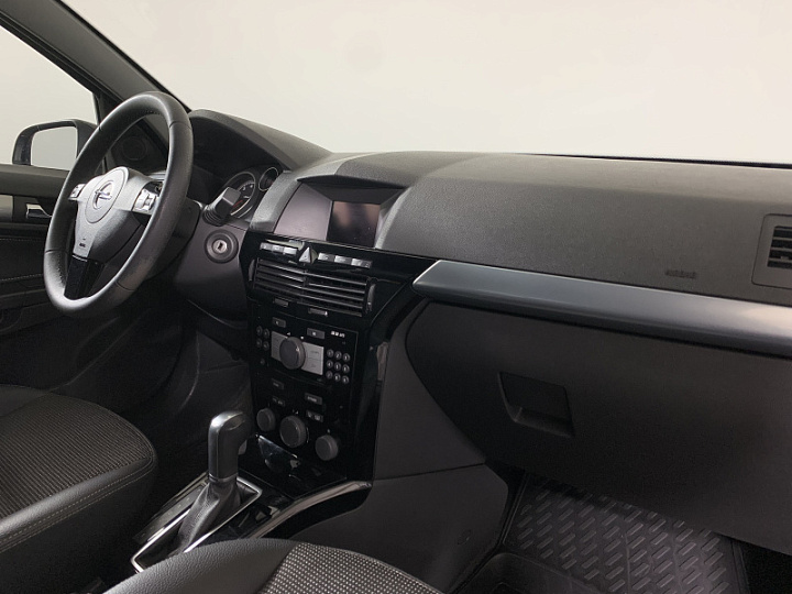 Opel Astra 1.8, 2008 года, Автоматическая, ЧЕРНЫЙ