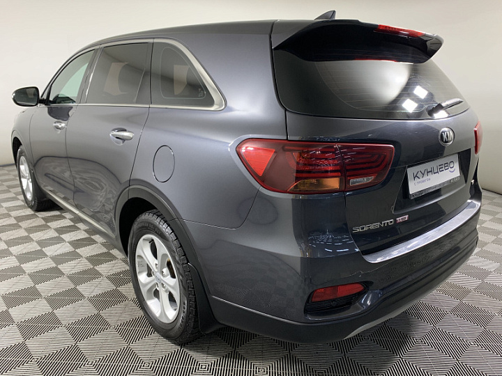 KIA Sorento 2.4, 2018 года, Автоматическая, Светло серый