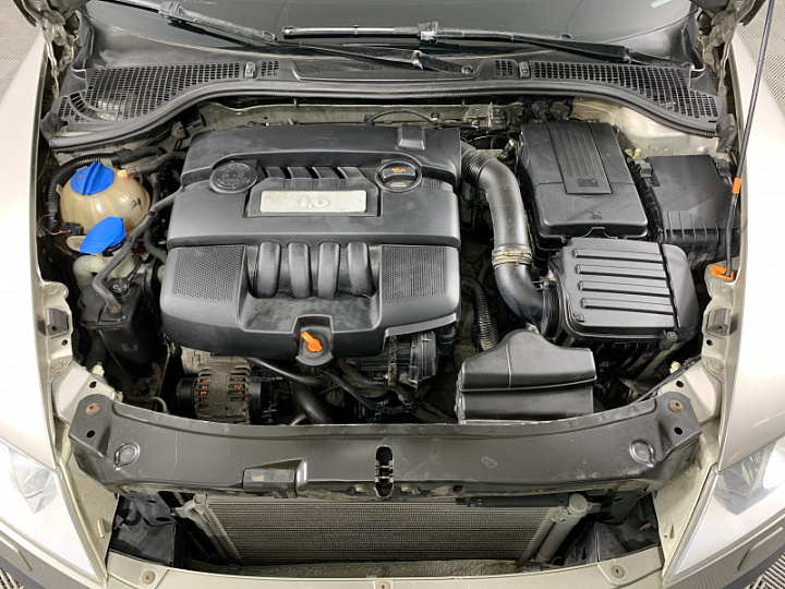 SKODA Octavia 1.6, 2007 года, Механика, СЕРЫЙ