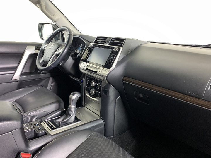 TOYOTA Land Cruiser Prado 2.8, 2018 года, Автоматическая, БЕЛЫЙ