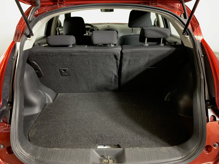 Nissan Juke 1.6, 2012 года, Вариатор, Не определен