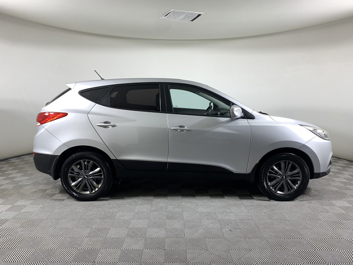 Hyundai ix35 2, 2014 года, Автоматическая, Серебристый