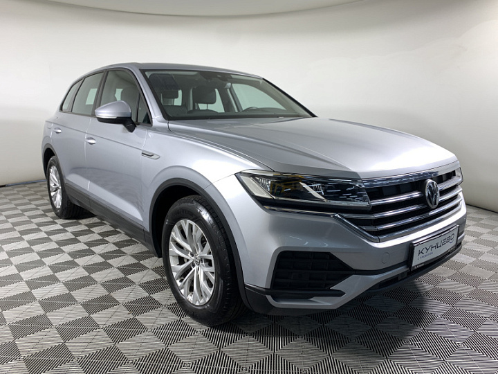 VOLKSWAGEN Touareg 3, 2018 года, Автоматическая, Серебристый