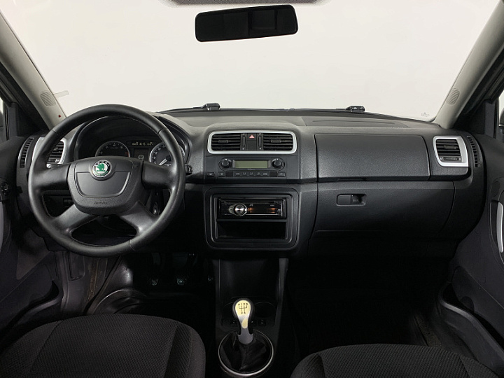 SKODA Fabia 1.4, 2010 года, Механика, СЕРЫЙ
