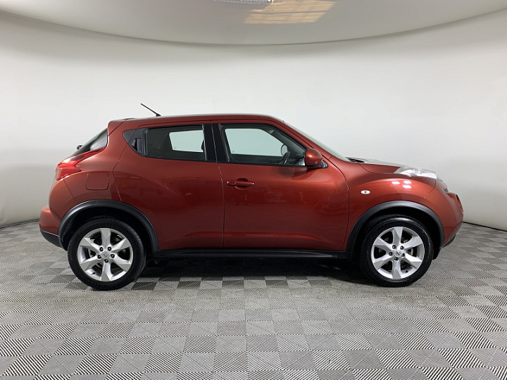 Nissan Juke 1.6, 2012 года, Вариатор, Не определен
