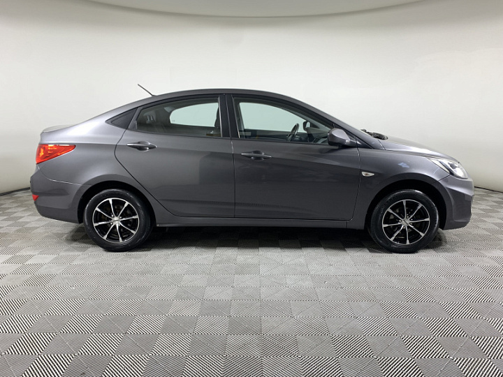 Hyundai Solaris 1.4, 2013 года, Автоматическая, Серый