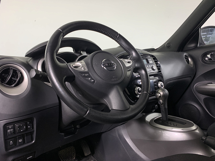 NISSAN Juke 1.6, 2013 года, Вариатор, КРАСНЫЙ