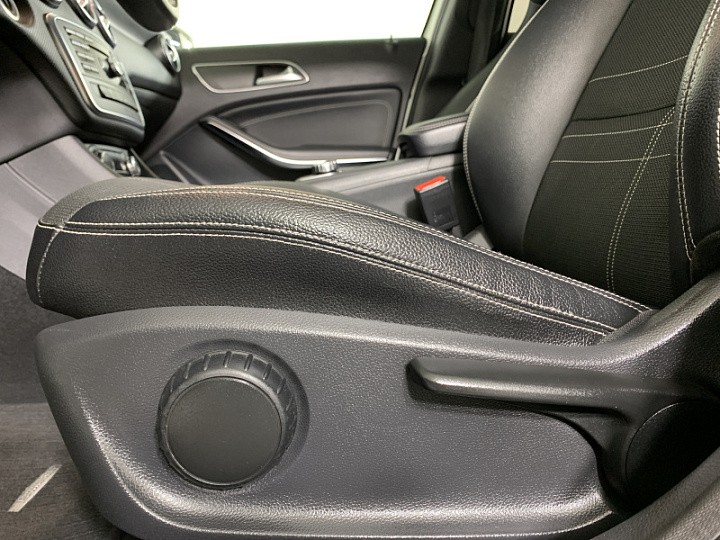 MERCEDES-BENZ A-Класс 1.6, 2013 года, Робот, БЕЛЫЙ