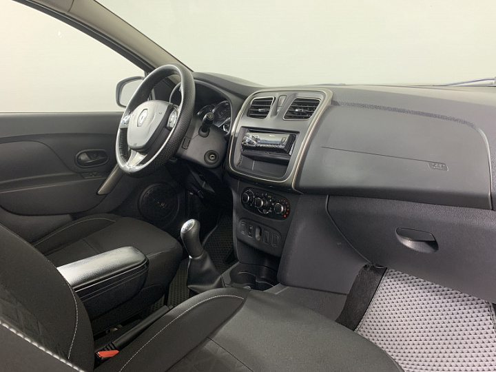 RENAULT Sandero Stepway 1.6, 2015 года, Механика, БЕЖЕВЫЙ