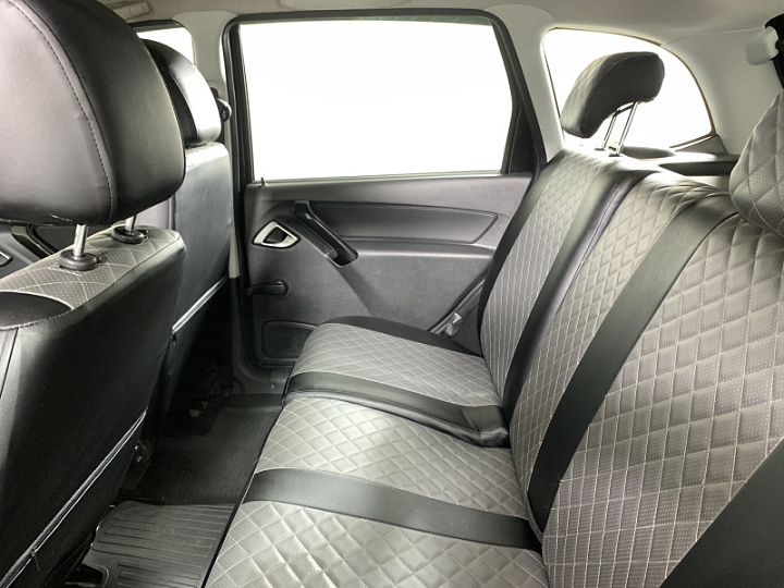 Lada Granta 1.6, 2023 года, Механика, ЧЕРНЫЙ