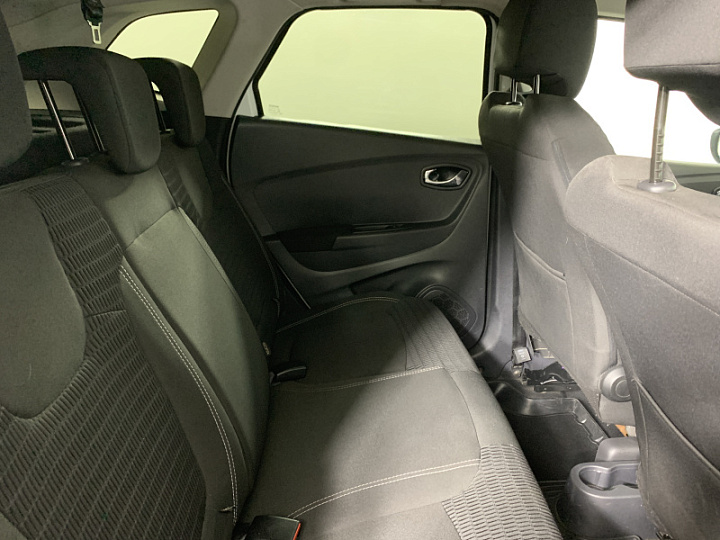 RENAULT Kaptur 1.6, 2019 года, Вариатор, БЕЛЫЙ