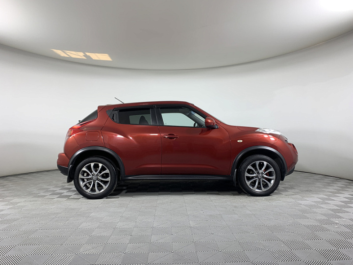 NISSAN Juke 1.6, 2013 года, Вариатор, КРАСНЫЙ