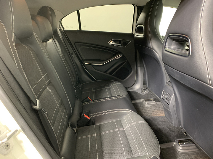 MERCEDES-BENZ A-Класс 1.6, 2013 года, Робот, БЕЛЫЙ