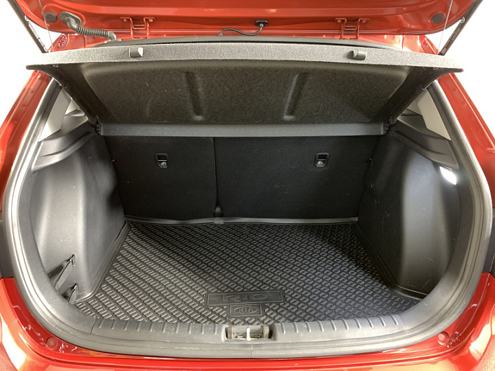 KIA Rio 1.6, 2021 года, Автоматическая, КРАСНЫЙ