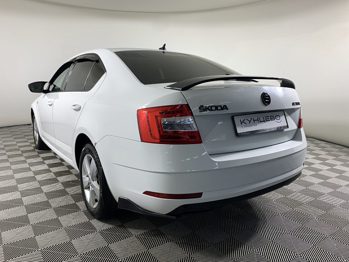 Skoda Octavia 1.4, 2019 года, Робот, белый