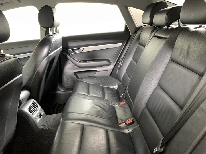 AUDI A6 2.4, 2004 года, Вариатор, ЧЕРНЫЙ