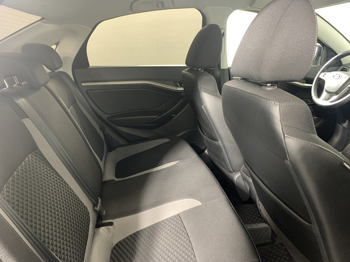 Lada Vesta 1.6, 2019 года, Робот, ЧЕРНЫЙ