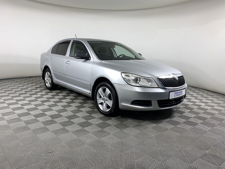 SKODA Octavia 1.6, 2012 года, Механика, Серебристый