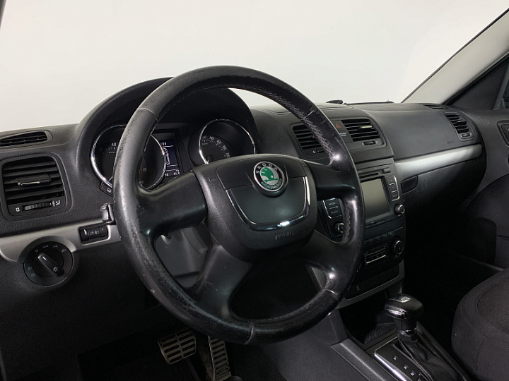 SKODA Yeti 1.2, 2012 года, Робот, СЕРЫЙ