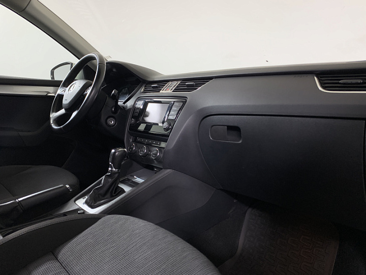 SKODA Octavia 1.2, 2014 года, Автоматическая, Серебристо-желтый