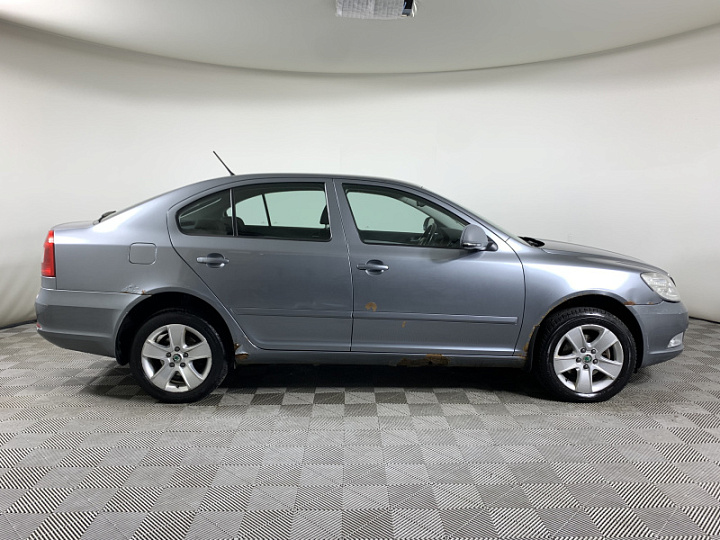 Skoda Octavia 1.8, 2013 года, Робот, Серый