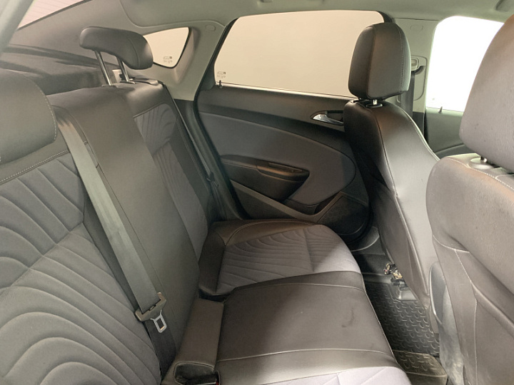 OPEL Astra 1.6, 2014 года, Автоматическая, БЕЛЫЙ
