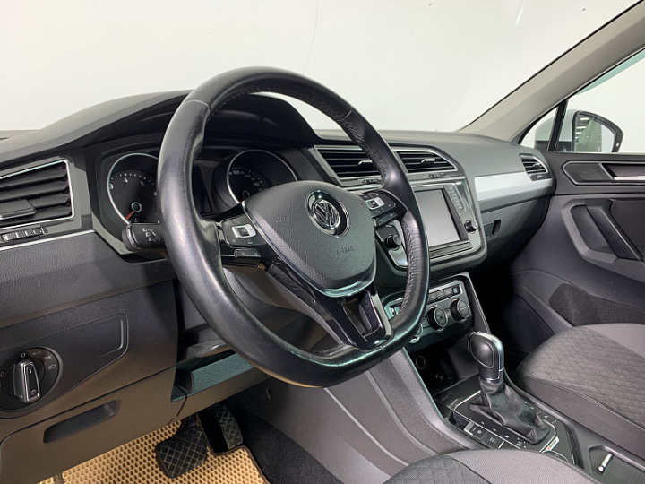 VOLKSWAGEN Tiguan 1.4, 2017 года, Робот, БЕЛЫЙ