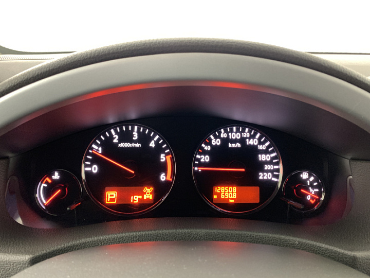 NISSAN Pathfinder 2.5, 2011 года, Автоматическая, БЕЛЫЙ