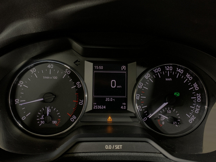 SKODA Octavia 1.8, 2013 года, Робот, БЕЖЕВЫЙ