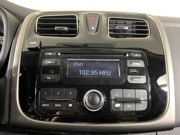 RENAULT Sandero Stepway 1.6, 2017 года, Автоматическая, ЧЕРНЫЙ