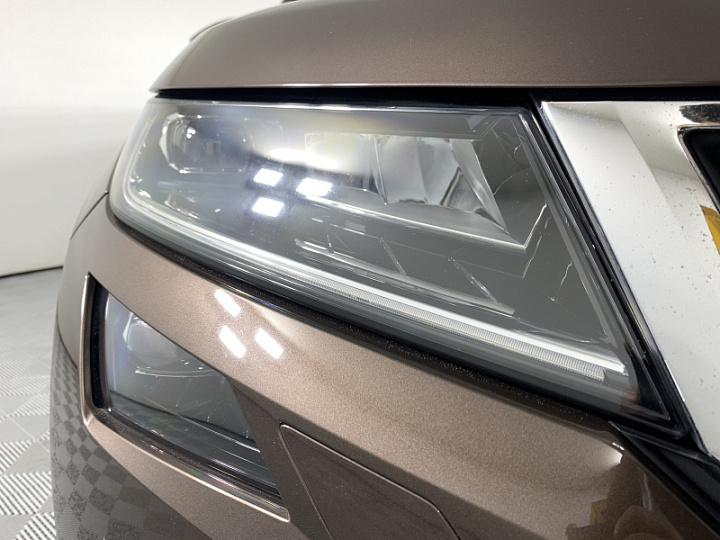 SKODA Kodiaq 2, 2018 года, Автоматическая, КОРИЧНЕВЫЙ