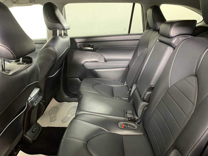 TOYOTA Highlander 3.5, 2021 года, Автоматическая, ЧЕРНЫЙ
