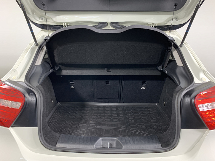 MERCEDES-BENZ A-Класс 1.6, 2013 года, Робот, БЕЛЫЙ