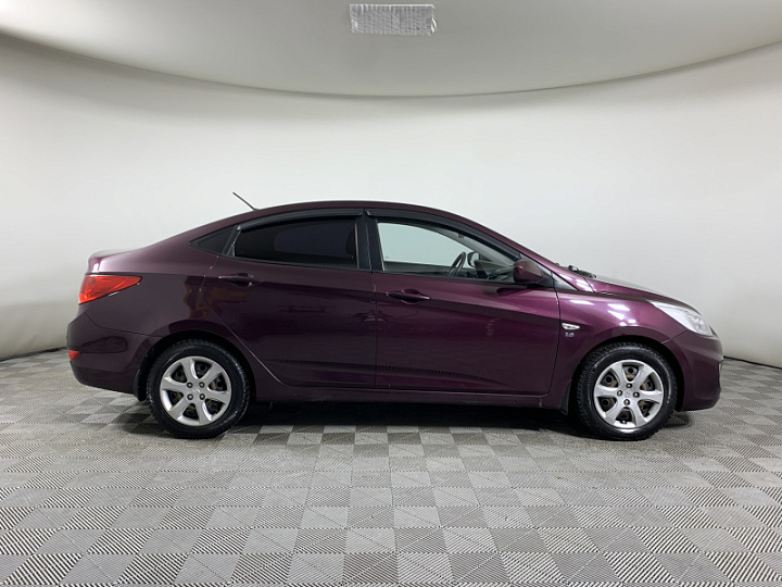 HYUNDAI Solaris 1.6, 2013 года, Механика, ФИОЛЕТОВЫЙ