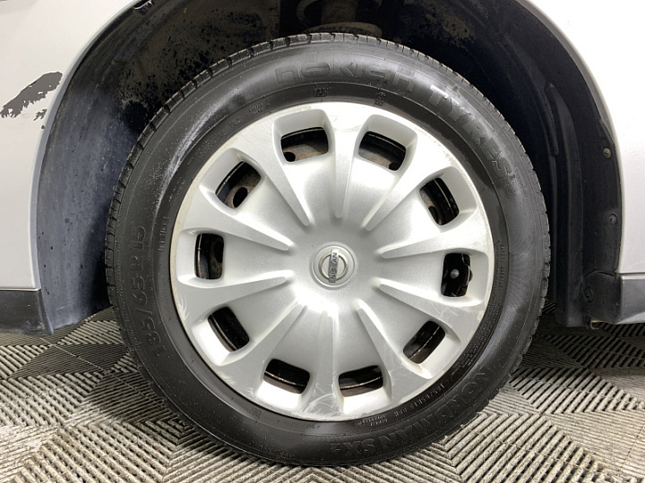NISSAN Almera 1.6, 2015 года, Механика, Серебристый
