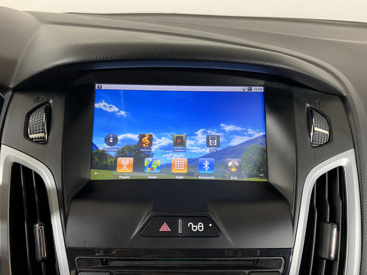 FORD Focus 1.6, 2013 года, Робот, КРАСНЫЙ